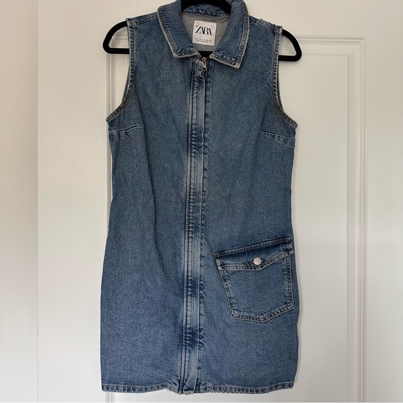 Zara (L) Blue Denim Jean Zip Up Mini Dress- Sleeveless, Collared, Cargo Pocket - Picture 3 of 10